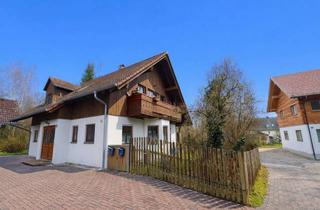 Haus kaufen in Inkofener Straße 30A, 85410 Haag, Zweifamilienhaus auf großzügigen Grundstück mit Entwicklungspotential!