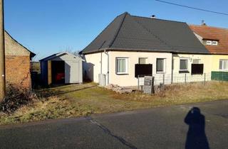 Doppelhaushälfte kaufen in 39615 Wendemark, Doppelhaushälfte mit Garage und großem Garten teilsaniert