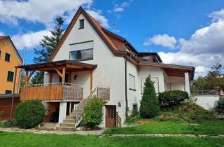 Mehrfamilienhaus kaufen in Dr.-Hockertz-Straße 30, 73635 Rudersberg, Geräumiges Mehrfamilienhaus in Rudersberg mit Renovierungsbedarf