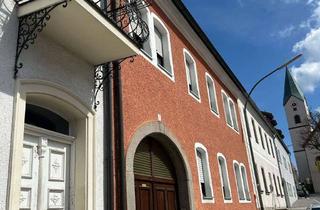 Haus kaufen in Marktplatz 12, 92727 Waldthurn, 8-Zimmer Reihenmittelhaus in Waldthurn mit 230 m² Wohnfläche