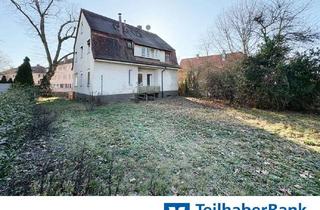 Grundstück zu kaufen in 90513 Zirndorf, Attraktives Baugrundstück mit Altbestand in Zirndorf
