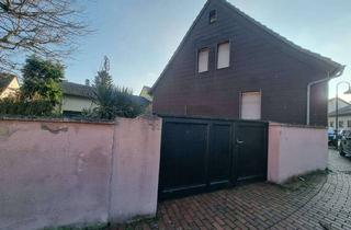 Grundstück zu kaufen in 76661 Philippsburg, 1044 qm Grundstück / Abrissgrundstück / Einfamilienhaus mit Nebengebäude