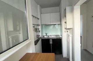 Wohnung kaufen in 40479 Pempelfort, Frisch saniertes City-Apartment am Hofgarten