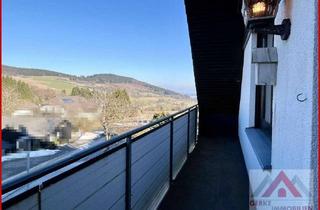 Wohnung kaufen in 59964 Medebach, Helle Dachgeschosswohnung mit Balkon nahe Winterberg
