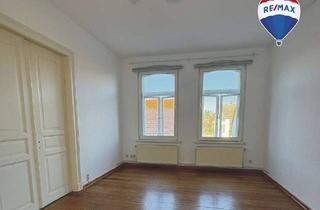 Wohnung kaufen in 21339 Lüneburg, Historisches Juwel von 1902: Großzügige 4-Zimmer-Altbauwohnung