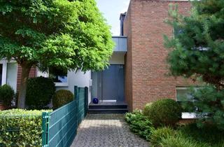 Einfamilienhaus kaufen in 50859 Lövenich, Großzügiges Einfamilienhaus mit Garten - hochwertige Wohnqualität in Köln-Lövenich