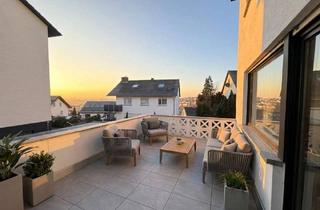 Haus kaufen in 63834 Sulzbach, WOHNEN MIT WEITBLICK - Traumhaftes Zuhause für die ganze Familie. 2 Ebenen und Dachausbau, 3 Garagen