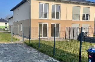 Haus mieten in Ottokar-Domma-Weg, 15566 Schöneiche, 140qm Neubau-Doppelhaushälfte mit 6 Zimmern inkl. EBK, Parkett, elek. Rollläden, Zaun, 2 Pkw-Plätze