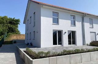 Haus mieten in Ziegelweg 21A, 91792 Ellingen, Exklusive Doppelhaushälfte mit Einbauküche (Passivhaus)