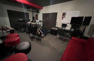 Garagen mieten in 40474 Stockum, absolute nähe zur Messe und Airport, Musikstudio auf Tiefgaragenebene mit bester Belüftung.