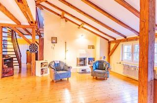 Wohnung kaufen in 18055 Rostock, Charmante Dachgeschosswohnung mit sonniger Terrasse, Kamin und Stellplatz in Rostock-Stadtmitte