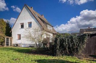 Haus kaufen in 58730 Fröndenberg, Fröndenberg/Ruhr - freistehendes Zweifamilienhaus auf etwa 1.175 m² Grundstück