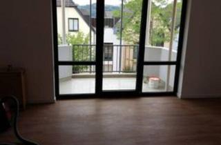 Wohnung kaufen in 54295 Trier, Trier - Verkaufe 3ZKB Wohnung in Trier-Heiligkreuz neben Bahnhof Süd