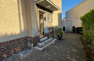 Mehrfamilienhaus kaufen in 46236 Bottrop, Bottrop - 3 Familienhaus mit 2 Stellplätzen