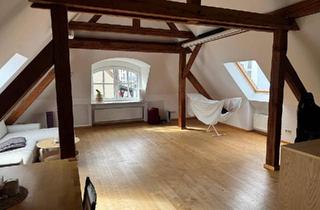 Wohnung kaufen in 83278 Traunstein, Traunstein - Helle Atelierwohnung 99qm Grundfläche, in bevorzugter Wohngegend