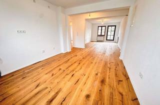 Wohnung kaufen in Erlanger Straße 11, 91093 Heßdorf, Provisionsfrei - Renovierte 3 Zimmer Wohnung mit Terrasse und Stellplatz in Heßdorf