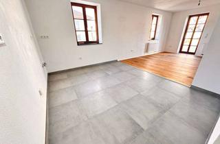Wohnung kaufen in Erlanger Straße 11, 91093 Heßdorf, Provisionsfrei - Renovierte 3 Zimmer Wohnung mit Terrasse und Stellplatz in Heßdorf