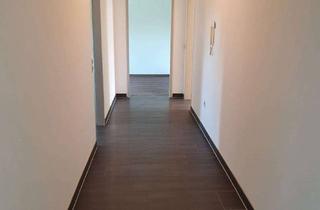 Wohnung kaufen in 84453 Mühldorf, Schöne Eigentumswohnung mit Balkon und Kellerabteil.