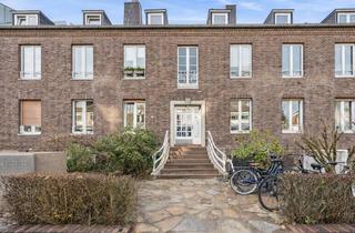 Wohnung kaufen in 40547 Niederkassel, Exklusives Dachgeschoss-Ensemble in bester Lage von Düsseldorf-Niederkassel!