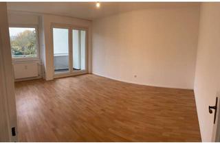 Wohnung mieten in Marienfelder Chaussee 78, 12349 Buckow, Renovierte 2,5-Zimmer-Wohnung mit Balkon in Berlin