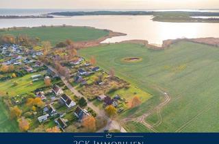 Grundstück zu kaufen in Zur Schoritzer Wiek, 18574 Garz, Entspannt Leben: 2.820 m² Baugrundstück in unmittelbarer Nähe und Blick zum Schoritzer Wiek, Zudar