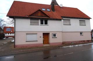 Haus kaufen in Altensteiger Straße, 72294 Grömbach, Geräumiges Wohnhaus mit Doppelgarage