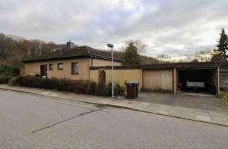 Anlageobjekt in 24161 Altenholz, Einfamilienhaus mit Vollkeller und Sauna in Altenholz-Klausdorf - renovierungsbedürftig