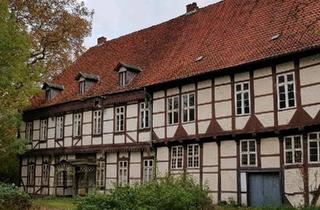 Haus kaufen in 31174 Schellerten, Schellerten - Neue Fotos - Gutshaus von Teichen in U-Form umgeben Denkmalschutz