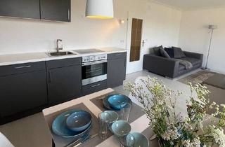 Wohnung kaufen in 86199 Augsburg, Augsburg - Sonnige 3 ZI-WHG in Toplage, 2 Terrassen, EBK, TG, Keller