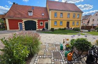 Haus kaufen in 96138 Burgebrach, Burgebrach - Ihr Wohntraum in Burgebrach: Historischer Hofcharme -Maklerfrei