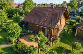 Haus kaufen in 78073 Bad Dürrheim, Bad Dürrheim - Romantisches Holzhaus aus finnischer Hartholzkiefer in TOP Wohngebiet