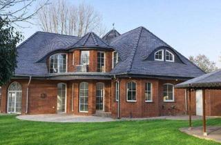 Villa kaufen in 12524 Berlin, Berlin - Repräsentatives Landhaus mit Charme