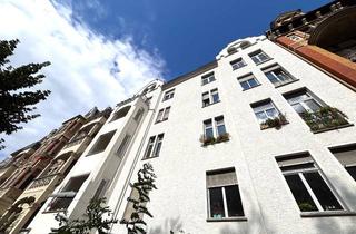 Wohnung kaufen in 65195 Wiesbaden, Altbaucharme mit Potenzial – 4-Zimmerwohnung im Wiesbadener Westend