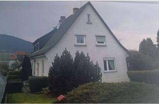 Wohnung mieten in Schlagweg 53, 34289 Zierenberg, Renovierungsbedürftige 4-Zimmer-Wohnung mit Balkon in Zierenberg