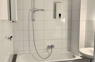 Wohnung mieten in Grenzstr. 35, 46535 Dinslaken, Ruhige Lage, renoviert, neues Bad, 50 qm, 2.OG, große Wohnküche, Schlafzimmer, Diele, West-Balkon