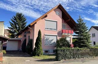 Haus kaufen in 79365 Rheinhausen, Modernes, großes 2 Familienhaus im Speckgürtel von Freiburg. Jetzt für 1.650,-- Euro* finanzieren!