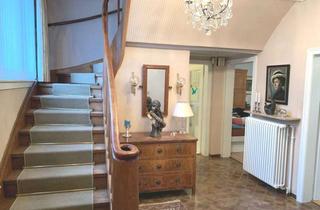 Villa kaufen in 61348 Bad Homburg, DIREKT AM KURPARK: Villa mit großem Grundstück + Entwicklungspotenzial in Bad Homburg