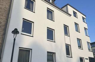 Wohnung kaufen in 40472 Unterrath, 3 zum Preis für 1 - gemütliche Dachgeschosswohnung