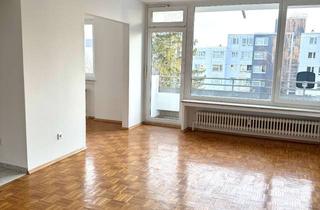 Wohnung kaufen in 85521 Ottobrunn, Helle 1,5-Zimmer Wohnung im 6. OG mit Balkon in Ottobrunn, provisionsfrei