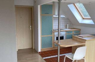 Wohnung mieten in 95488 Eckersdorf, Charmante 2-Zimmer Single-Dachgeschosswohnung in Eckersdorf mit Balkon