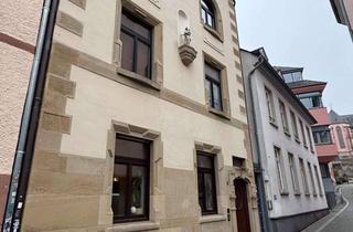 Wohnung mieten in 55116 Altstadt, Charmante 2,5-Zimmer Altbauwohnung im EG mit eigenem Innenhof in Mainz-Altstadt