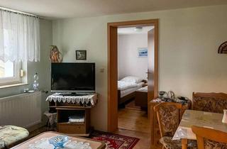 Einfamilienhaus kaufen in 08648 Bad Brambach, Einfamilienhaus auf großzügigem Grundstück mit zwei separaten Gästeeinheiten