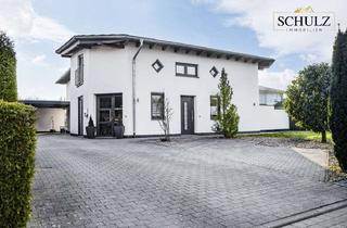 Haus kaufen in 49661 Cloppenburg, **Arbeiten & Wohnen perfekt kombiniert – modernes Wohn- und Geschäftshaus mit großem Garten**