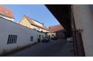 Bauernhaus kaufen in 97258 Ippesheim, Ippesheim - Mehrgenerationen-Haus mit Potenzial für zwei Wohneinheiten