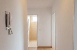 Wohnung kaufen in 85055 Ingolstadt, Ingolstadt - frisch renoviert ETW in der Hebbelstraße direkt am Nord-Park