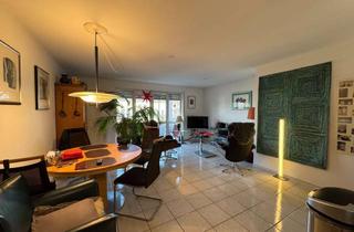 Wohnung kaufen in 61130 Nidderau, Gepflegte 2-Zimmer-Wohnung mit zwei Balkonen & Tiefgarage im Arkadenhof Nidderau-Heldenbergen