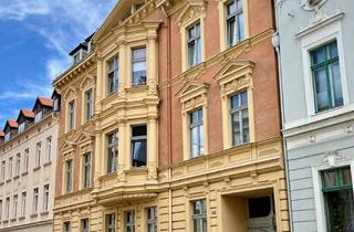 Wohnung kaufen in 02826 Innenstadt, Luxuriös & familiengerecht: Herrschaftliche Altbauwohnung in Gründerzeitprachtbau