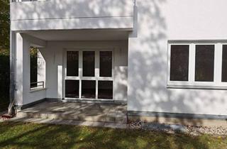 Wohnung kaufen in 82319 Starnberg, 4-Zimmer-EG-Eckwohnung mit Terrasse & Garten, ca. 80 m²