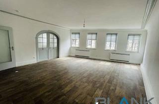 Wohnung kaufen in 71229 Leonberg, Gepflegte 4-Zimmer-Altbauwohnung im Zentrum von Leonberg – modernisiert mit EBK und bezugsfrei!
