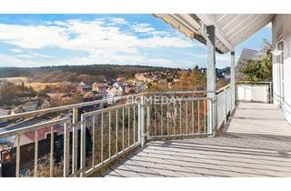 Wohnung kaufen in 97080 Oberdürrbach, Ein Zuhause mit Panorama – Großzügige Maisonettewohnung in ruhiger Hanglage